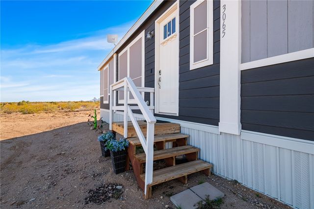 3065 S Kaibab Road, Golden Valley, AZ 86413