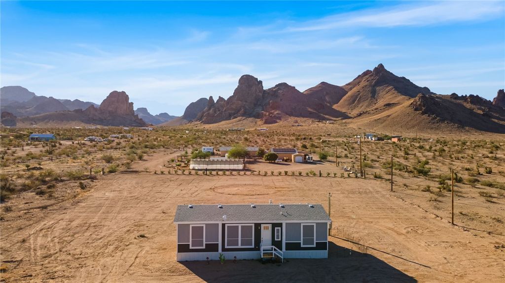 3065 S Kaibab Road, Golden Valley, AZ 86413