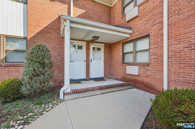 21 Colonial Drive 211, Little Falls, NJ 07424