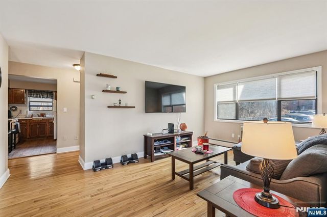 21 Colonial Drive 211, Little Falls, NJ 07424