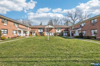 21 Colonial Drive 211, Little Falls, NJ 07424