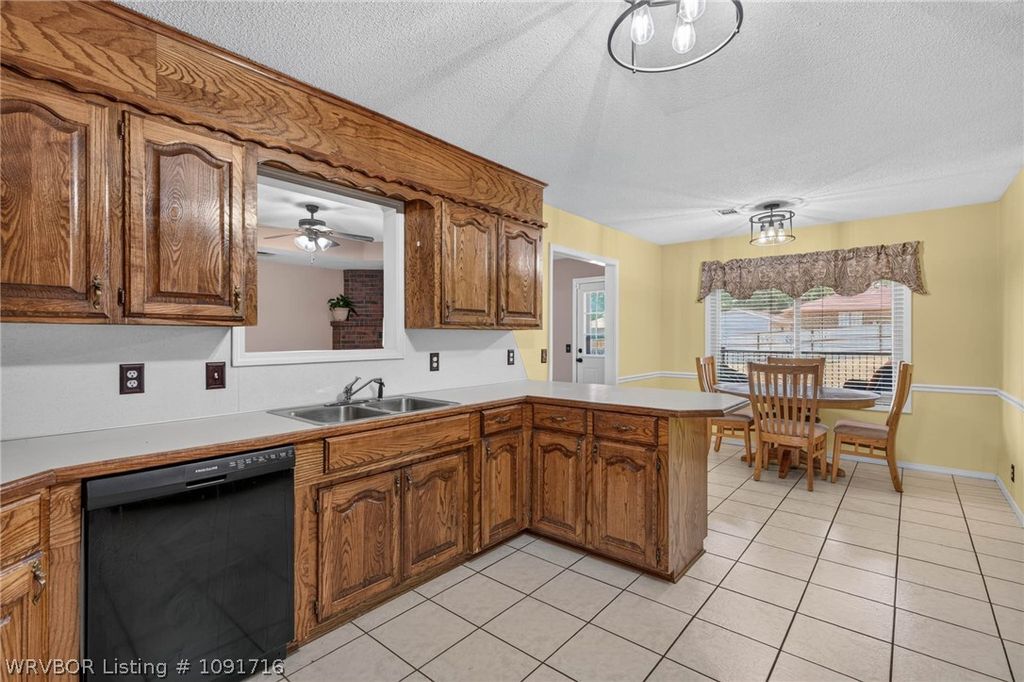 1213 N 30th Street 1213 N 30th Street