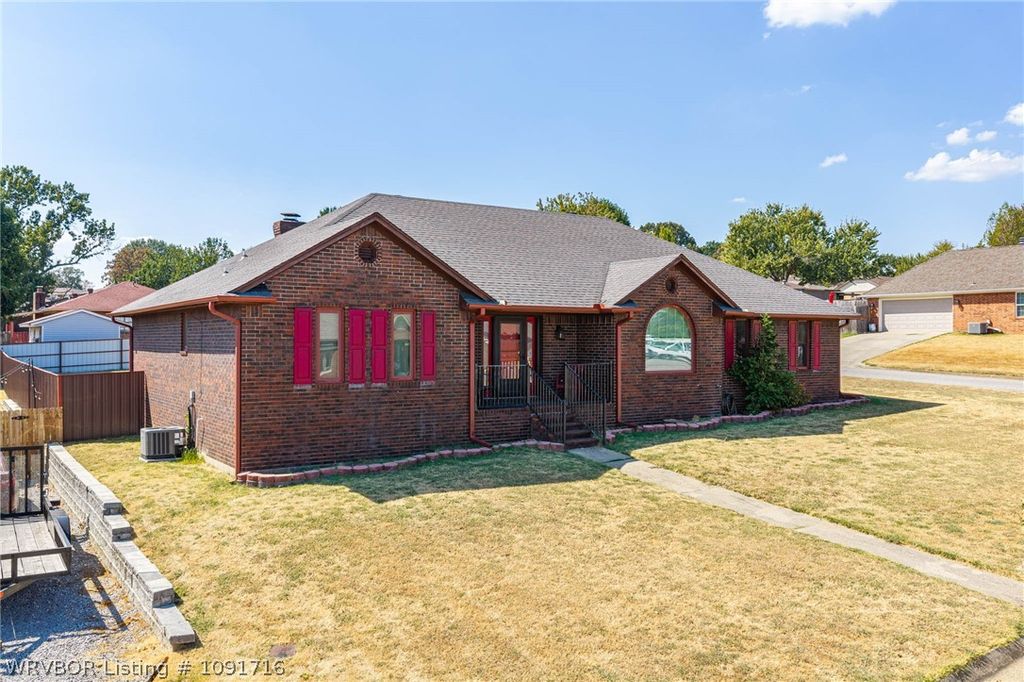 1213 N 30th Street 1213 N 30th Street