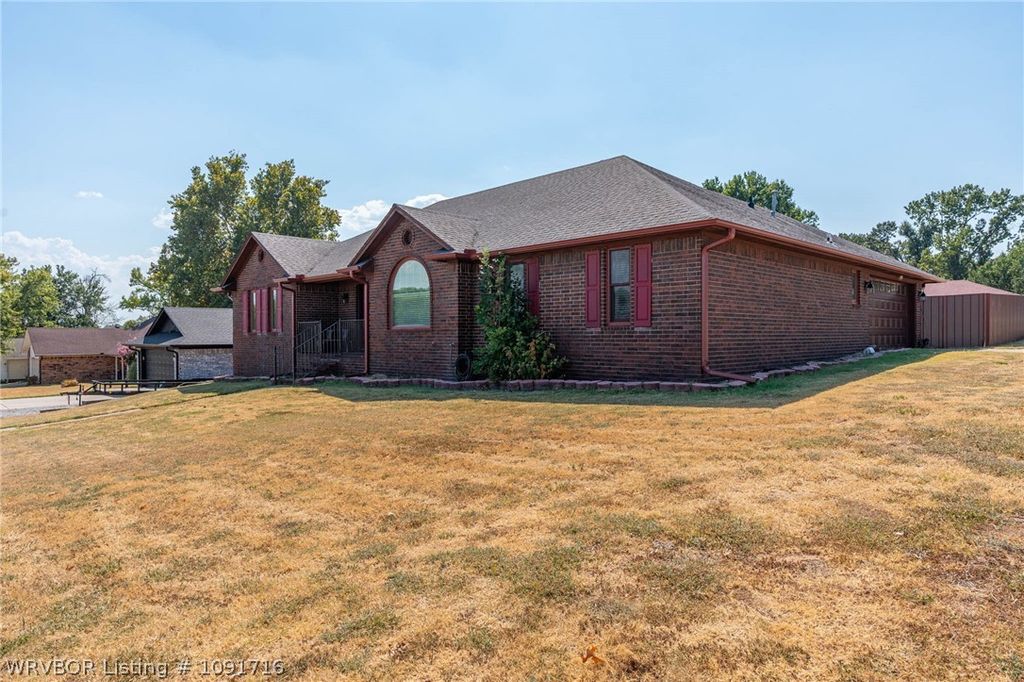 1213 N 30th Street 1213 N 30th Street