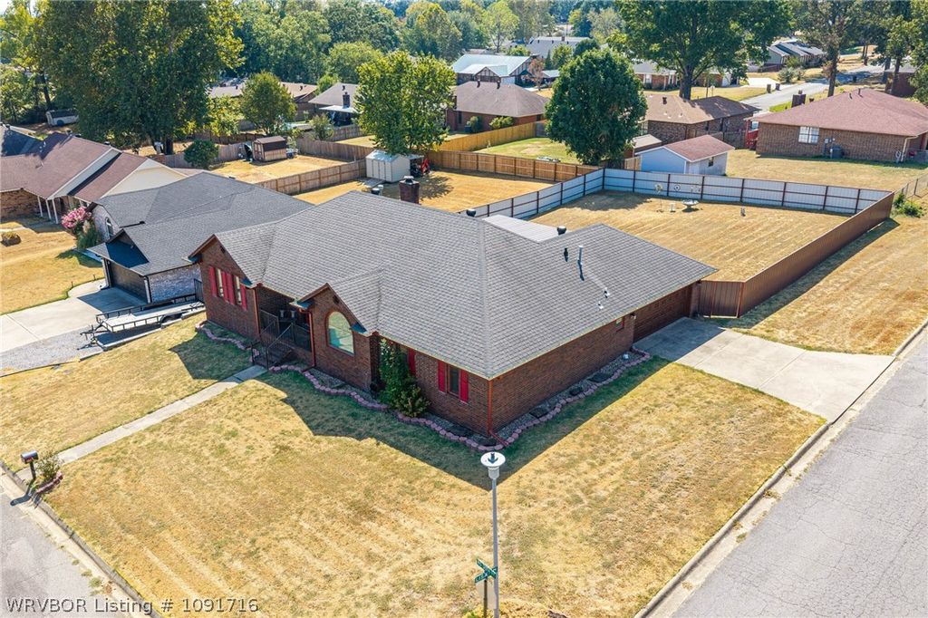 1213 N 30th Street 1213 N 30th Street