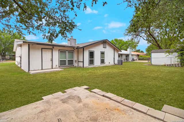 10627 Green Timber, San Antonio, TX 78223