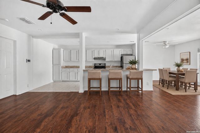 10627 Green Timber, San Antonio, TX 78223