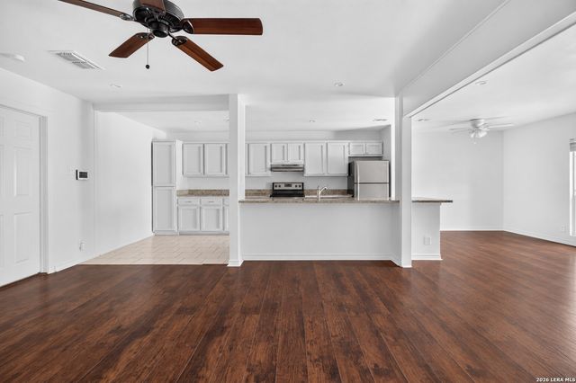 10627 Green Timber, San Antonio, TX 78223