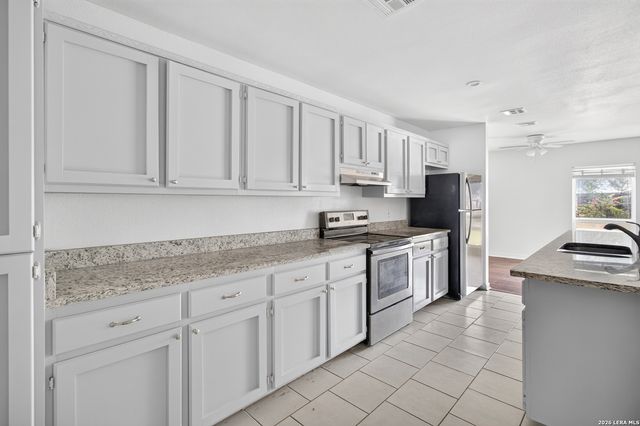 10627 Green Timber, San Antonio, TX 78223