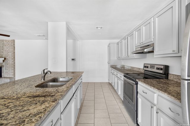 10627 Green Timber, San Antonio, TX 78223