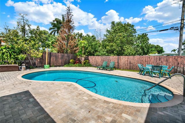 5901 SW 45th St, Miami, FL 33155