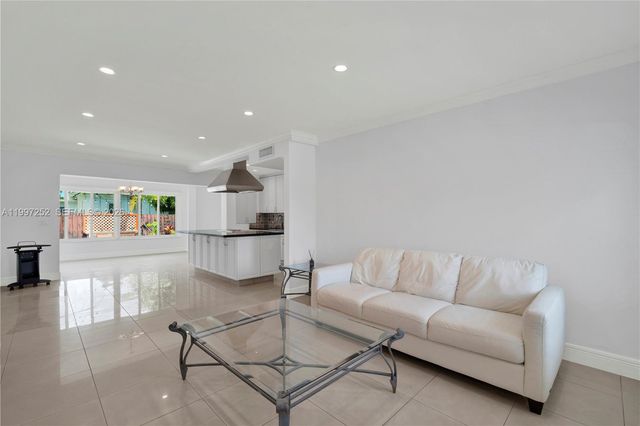 5901 SW 45th St, Miami, FL 33155