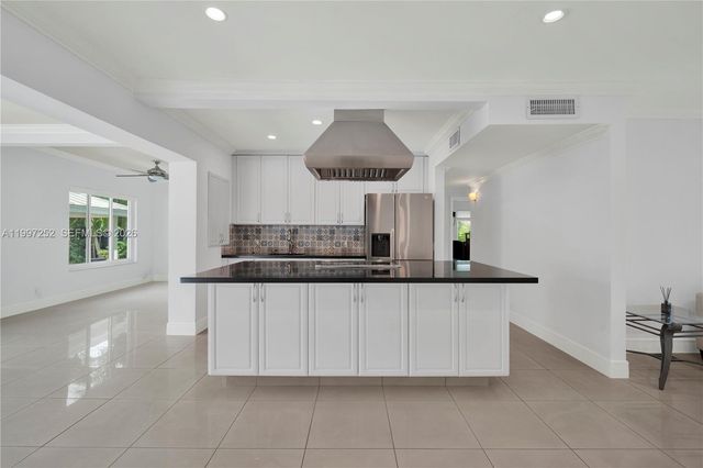 5901 SW 45th St, Miami, FL 33155