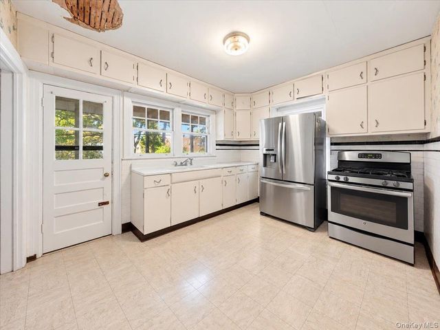 2727 Morgan Avenue, Bronx, NY 10469