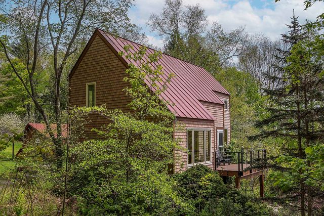 3361 County Road, Windsor, VT 05089