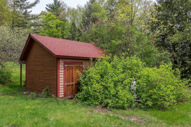 3361 County Road, Windsor, VT 05089