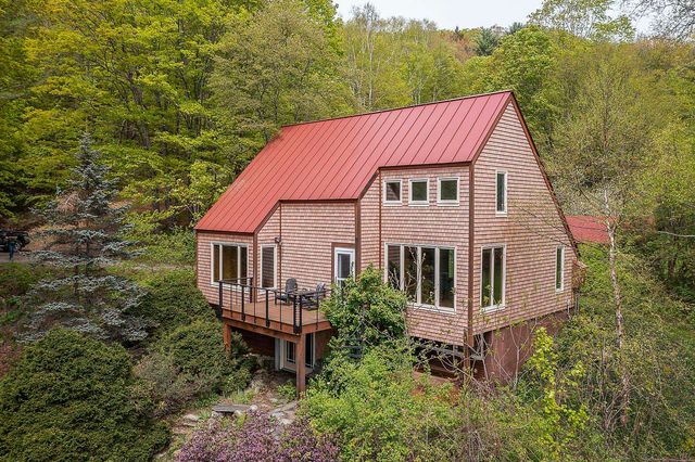 3361 County Road, Windsor, VT 05089