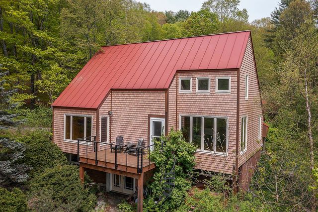 3361 County Road, Windsor, VT 05089