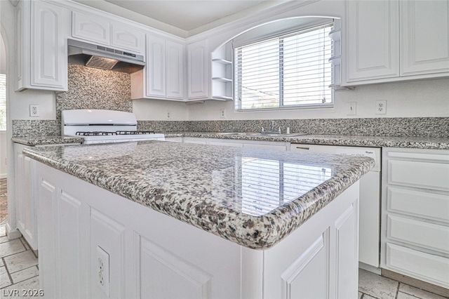 6812 Painted Canyon Court, Las Vegas, NV 89130