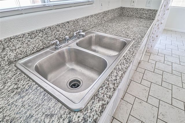 6812 Painted Canyon Court, Las Vegas, NV 89130