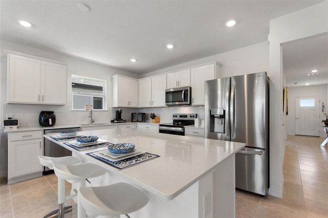 423 PINE TREE BOULEVARD, Lake Alfred, FL 33850