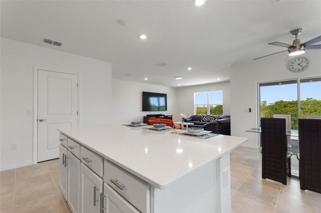 423 PINE TREE BOULEVARD, Lake Alfred, FL 33850