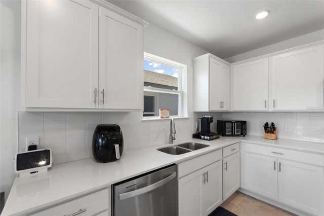 423 PINE TREE BOULEVARD, Lake Alfred, FL 33850