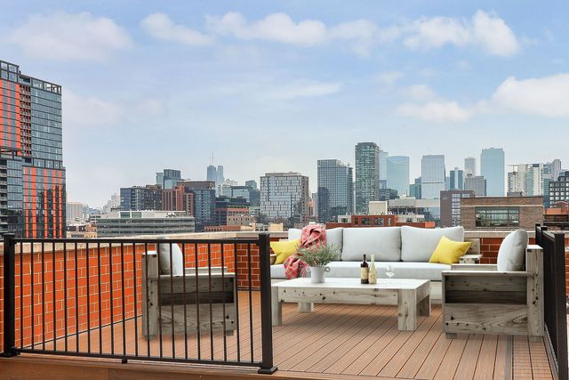 1355 W Washington Boulevard 4A, Chicago, IL 60607