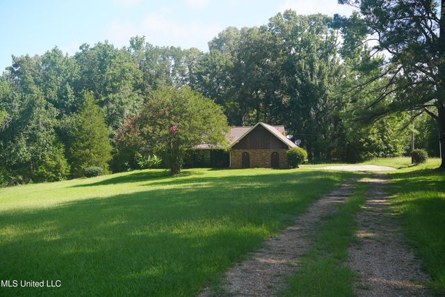 1644 Ratliff Road, Raymond, MS 39154