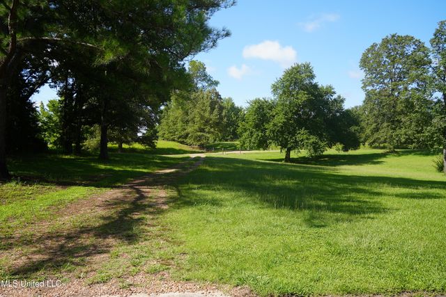 1644 Ratliff Road, Raymond, MS 39154