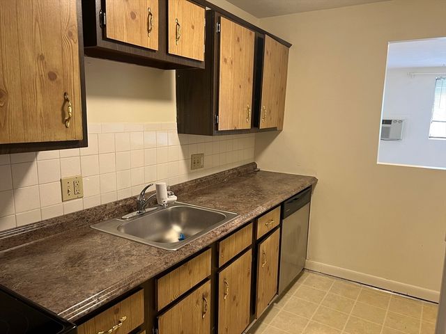 900 Governors Park 22, Winthrop, MA 02152