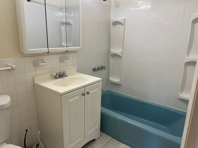 900 Governors Park 22, Winthrop, MA 02152