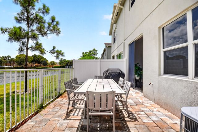 8714 VIA MAR ROSSO, Lake Worth, FL 33467