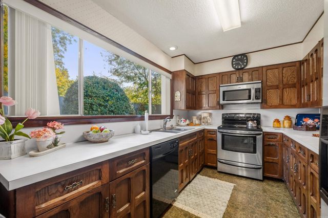 625 Prospect Avenue, Hot Springs, AR 71913