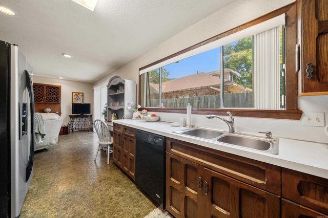 625 Prospect Avenue, Hot Springs, AR 71913