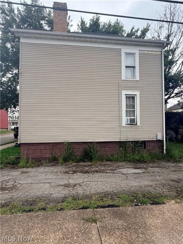 607 Adams Street, Martins Ferry, OH 43935