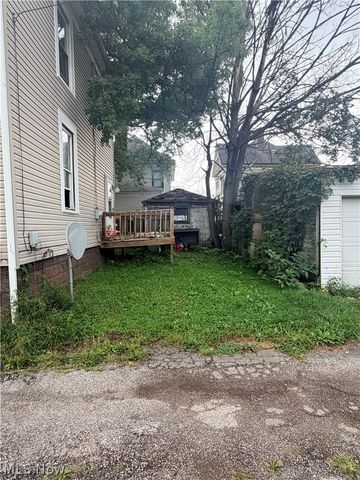 607 Adams Street, Martins Ferry, OH 43935