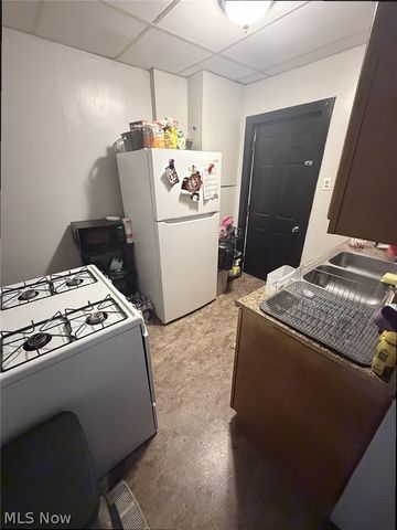 607 Adams Street, Martins Ferry, OH 43935