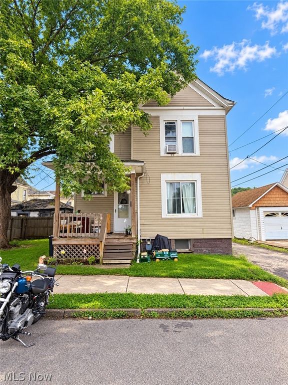 607 Adams Street, Martins Ferry, OH 43935