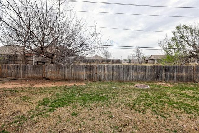 2301 Tredington Way, Edmond, OK 73034