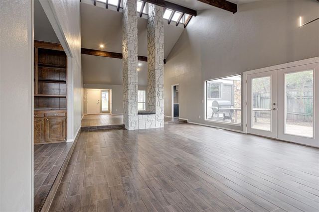 2301 Tredington Way, Edmond, OK 73034