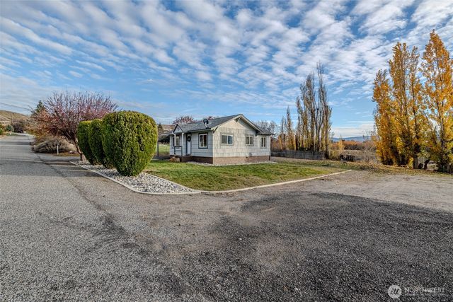 260 37th Street NW, East Wenatchee, WA 98802