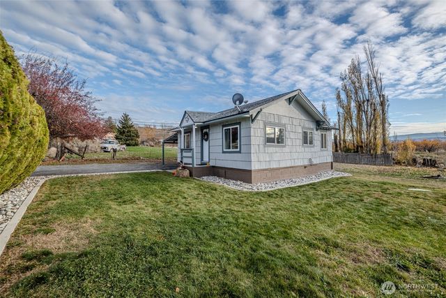 260 37th Street NW, East Wenatchee, WA 98802
