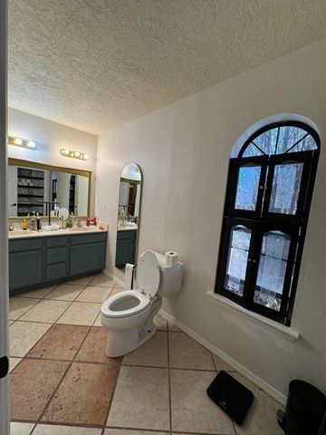 7004 Astair Avenue NW, Albuquerque, NM 87120