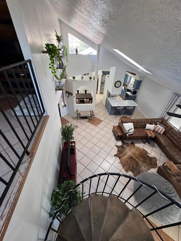 7004 Astair Avenue NW, Albuquerque, NM 87120