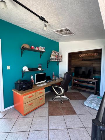 7004 Astair Avenue NW, Albuquerque, NM 87120