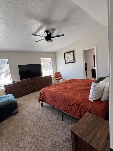 7004 Astair Avenue NW, Albuquerque, NM 87120