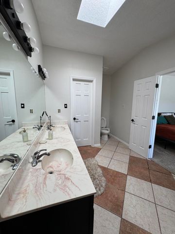 7004 Astair Avenue NW, Albuquerque, NM 87120