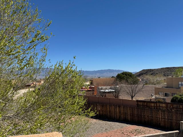 7004 Astair Avenue NW, Albuquerque, NM 87120