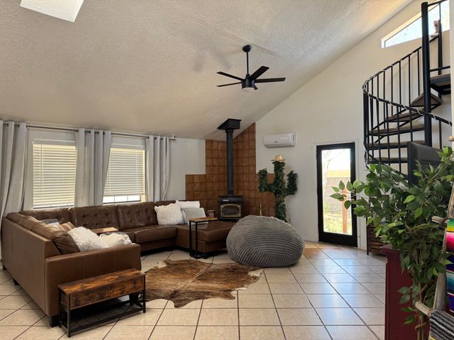 7004 Astair Avenue NW, Albuquerque, NM 87120